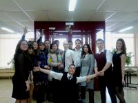 05.03.16_11_klass_pozdravleniya_3