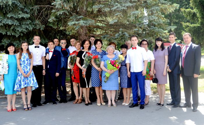 24.06.16_vruchenie_grantov_i_medaley_7