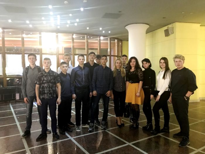 4.10.18_teatr_10_klass