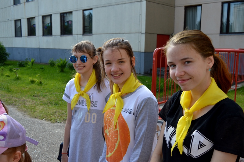 vozhatye_zheltye_galstuki (1).jpeg